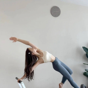 �٤�㣬�����������Ů��